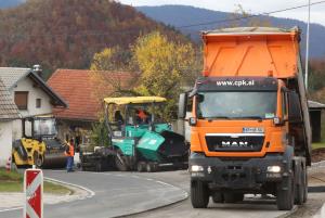 ASFALTIRANJE  BLOŠKA POLICA 05 FOTO LJUBO VUKELIČ